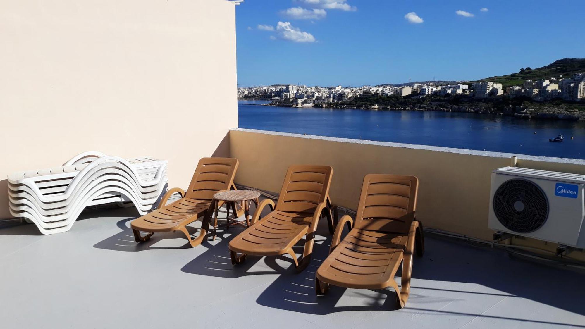 Bayview 2 Bedroom Seaview Apartment With Large Terrace With Panoramic Views - By Getawaysmalta Σεντ Πόλς Μπέι Εξωτερικό φωτογραφία